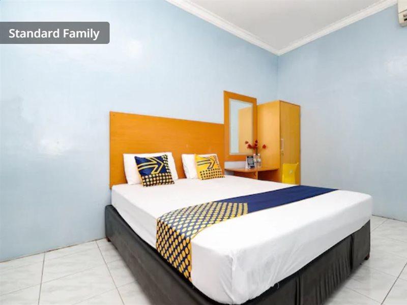 Oyo 2240 Simpang Tujuh Residence Kudus Exterior foto