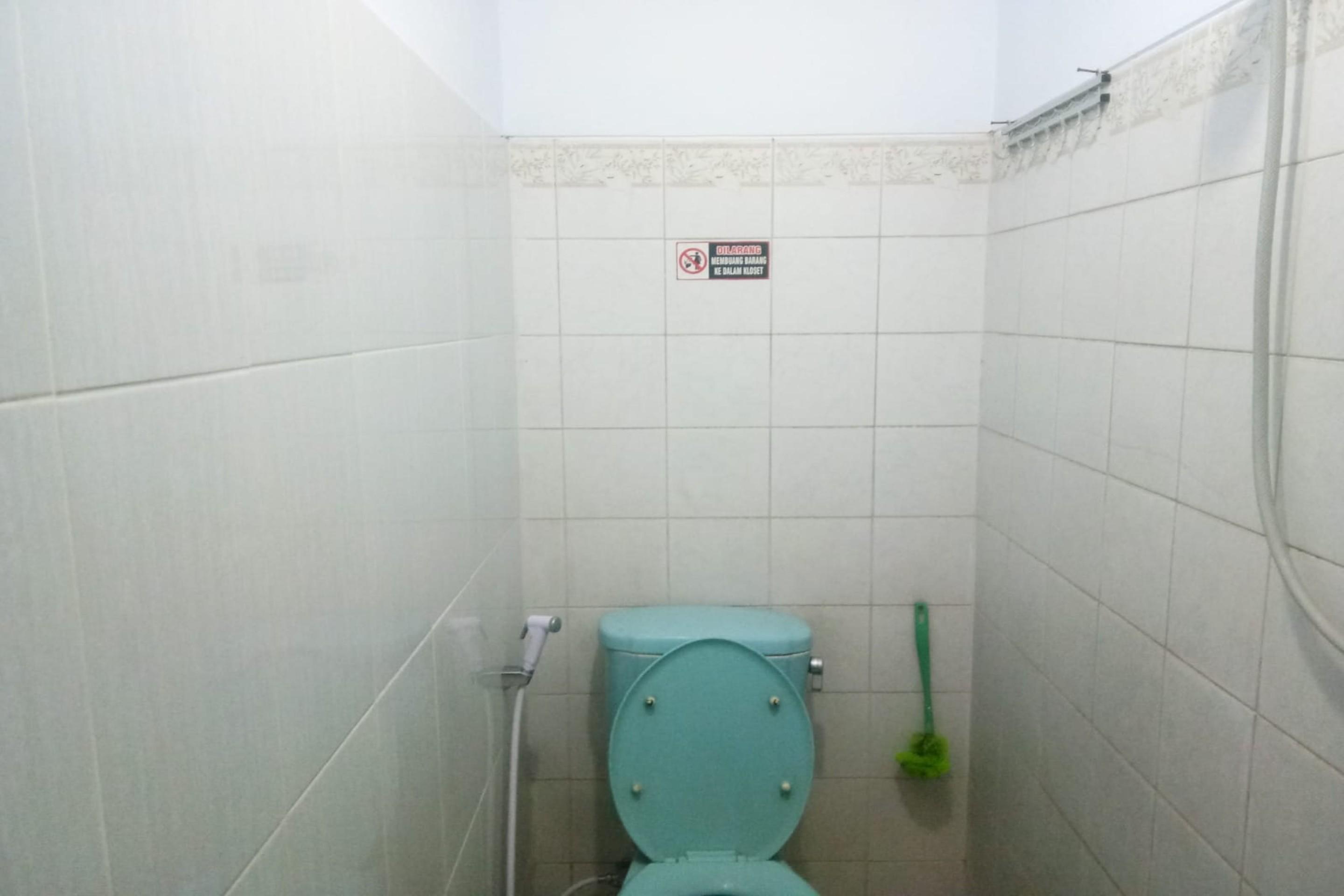 Oyo 2240 Simpang Tujuh Residence Kudus Exterior foto