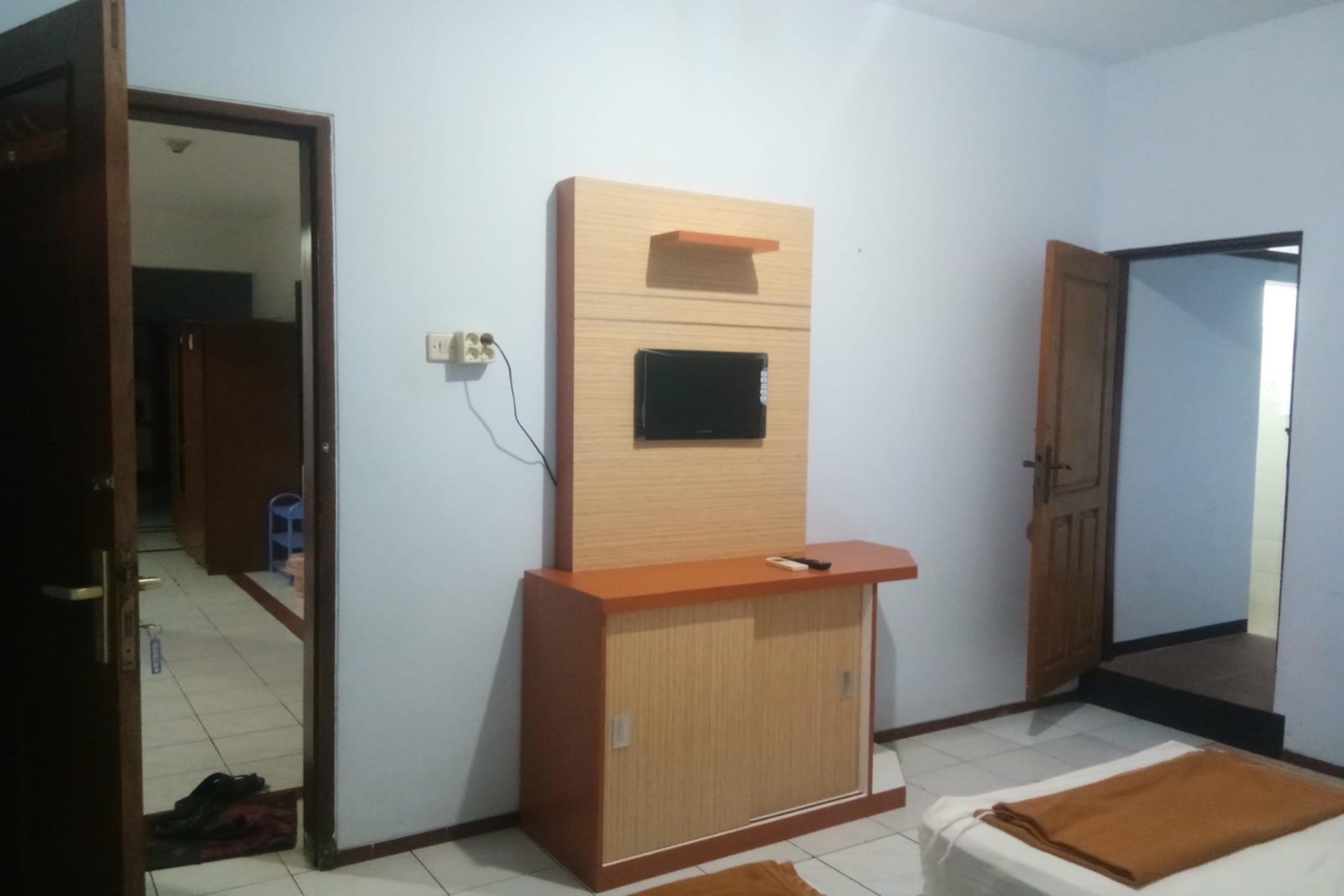 Oyo 2240 Simpang Tujuh Residence Kudus Exterior foto