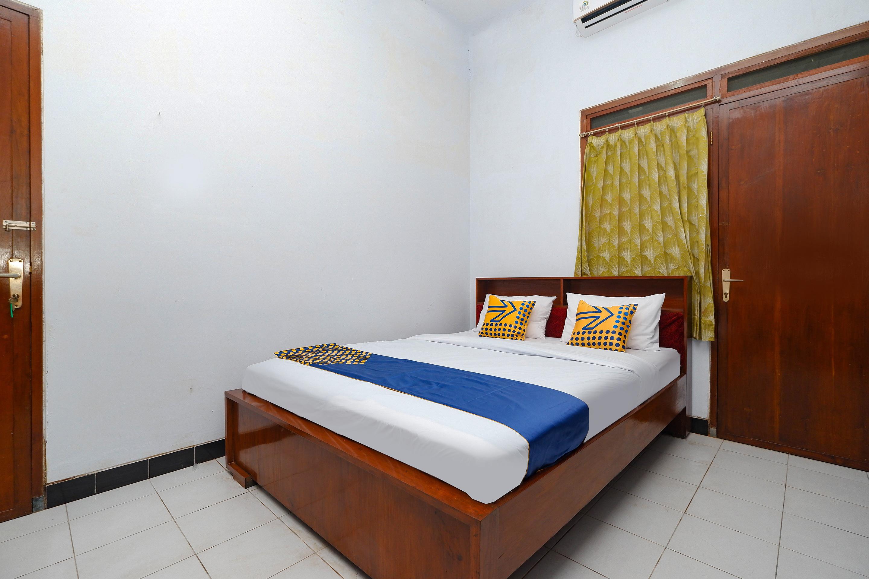 Oyo 2240 Simpang Tujuh Residence Kudus Exterior foto
